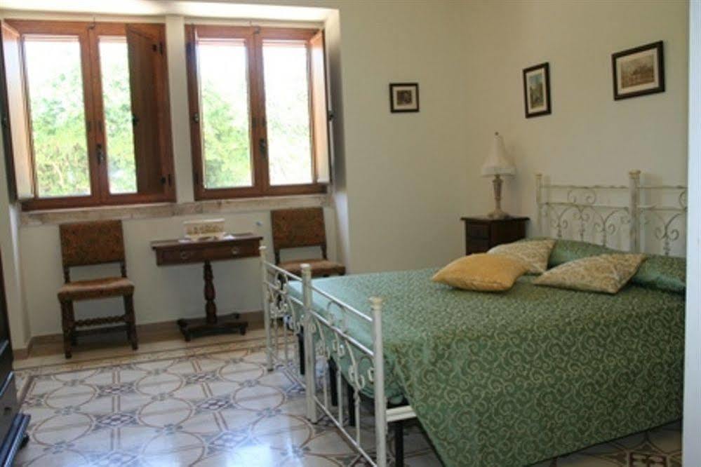 Masseria Cesarina B&B Кастеллана-Гротте Екстер'єр фото
